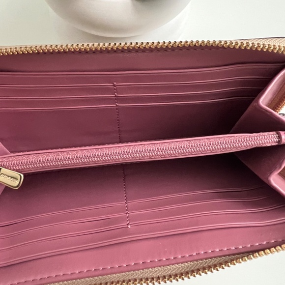 Coach zip around wallet in prairie rose print - Picture 10 of 11